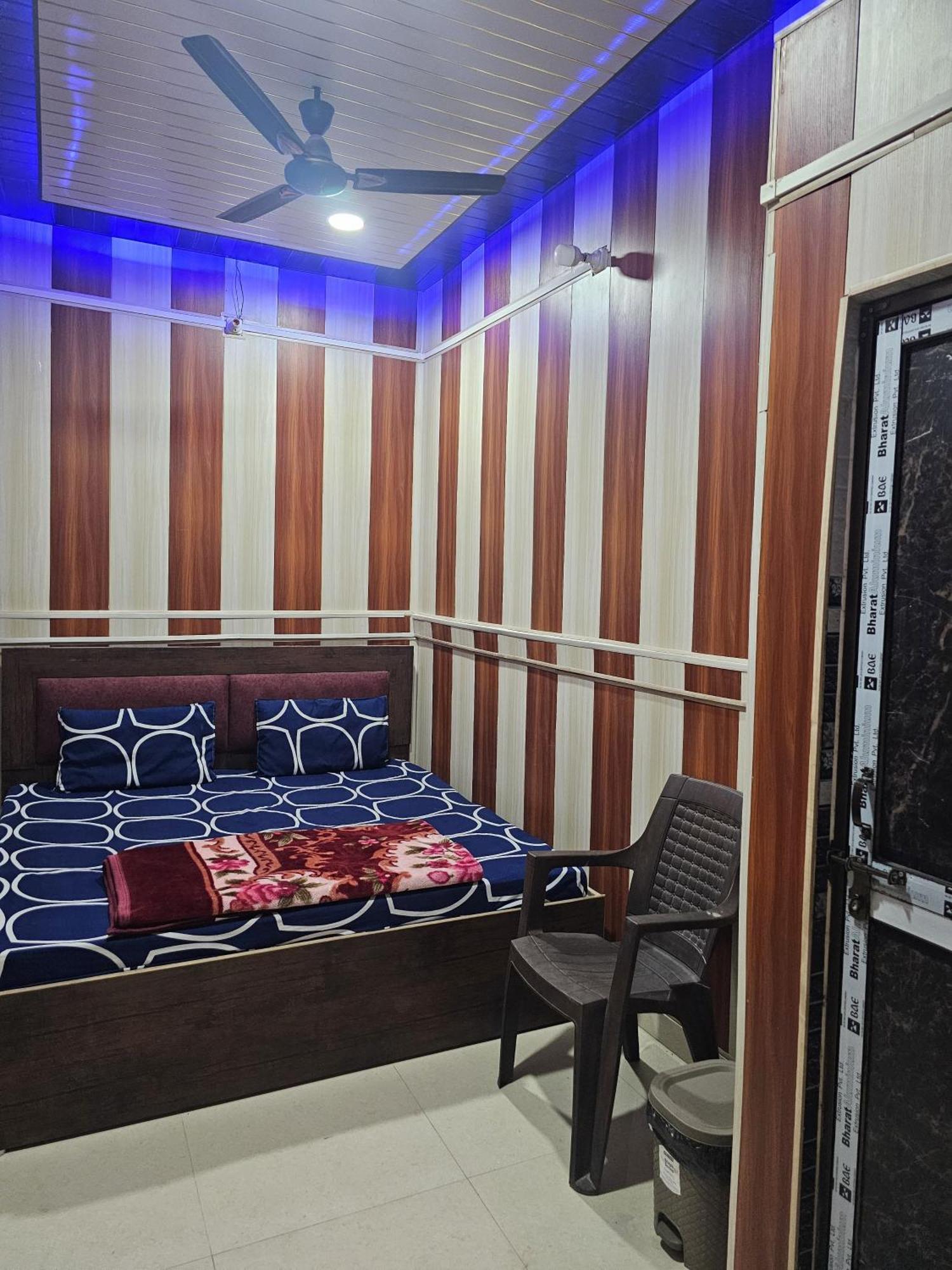 Ramlala Paying Guest House Stay Just 100M From Saryu Ghat, Ayodhya Esterno foto