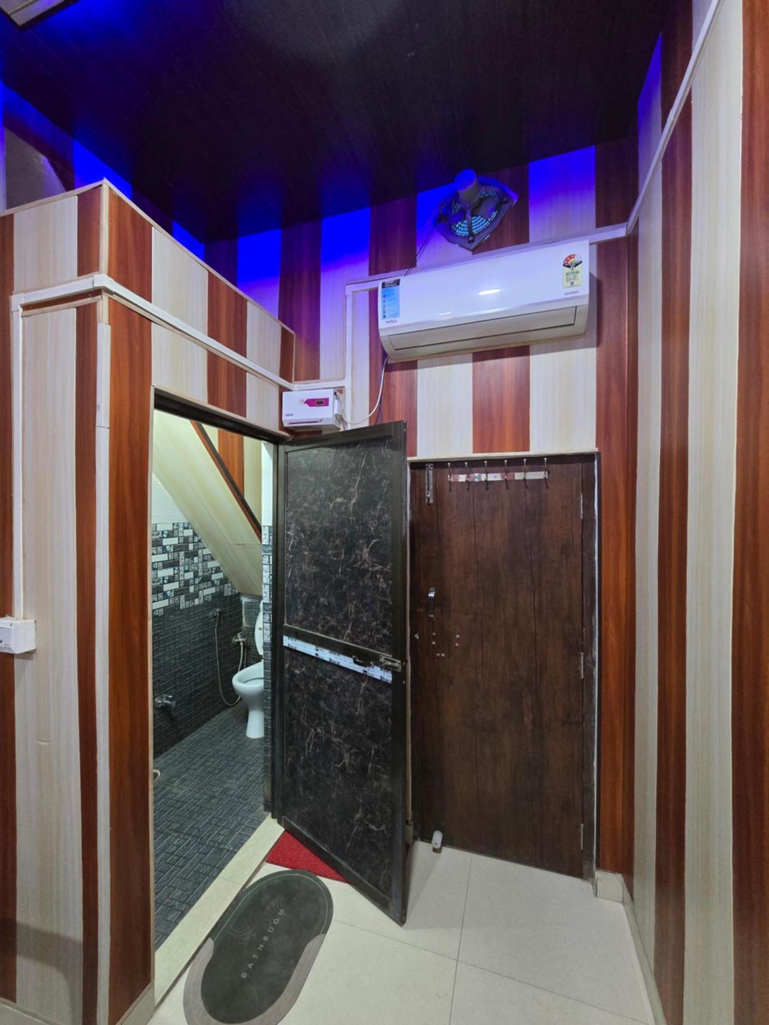 Ramlala Paying Guest House Stay Just 100M From Saryu Ghat, Ayodhya Esterno foto